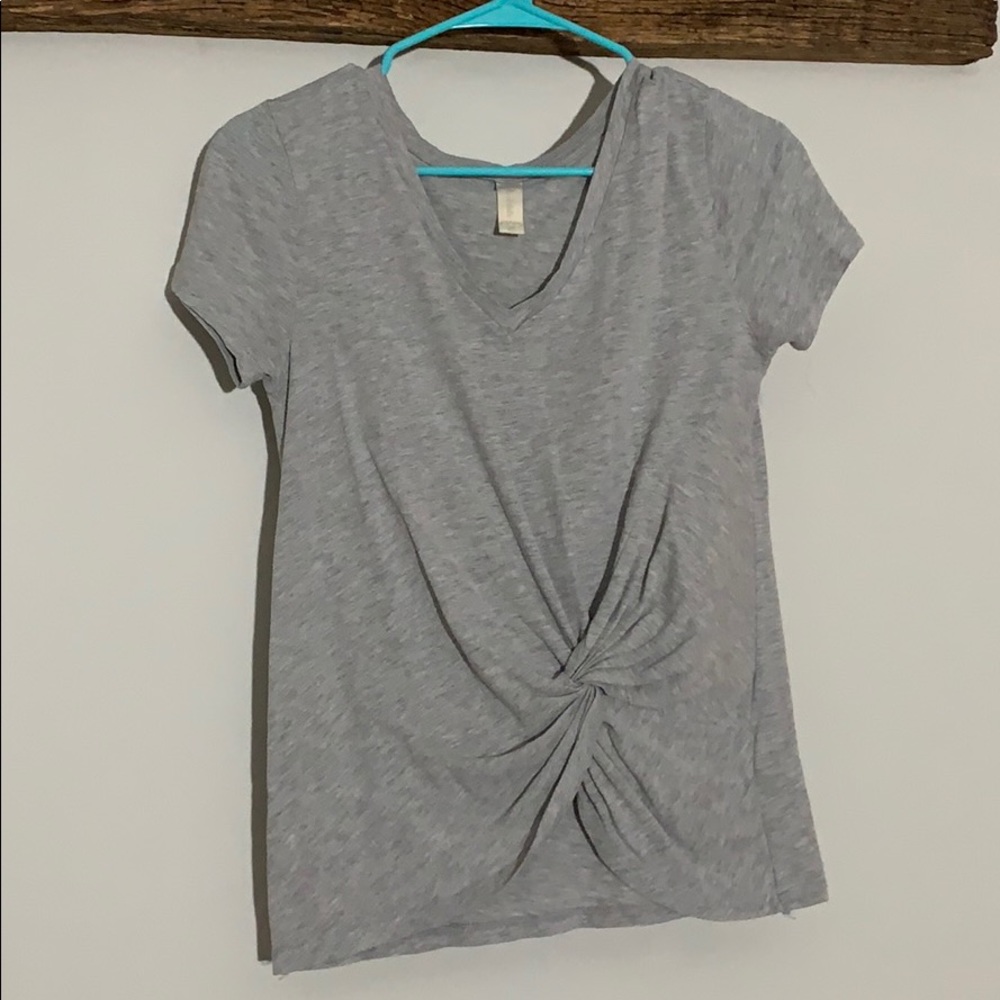 Pre tied grey v-neck
